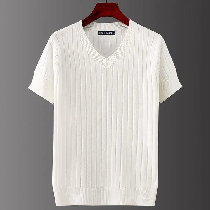 Maglietta uomo classica con scollo a V bianco, maniche corte. T-shirt casual in cotone, vestibilità comoda per comfort quotidiano.