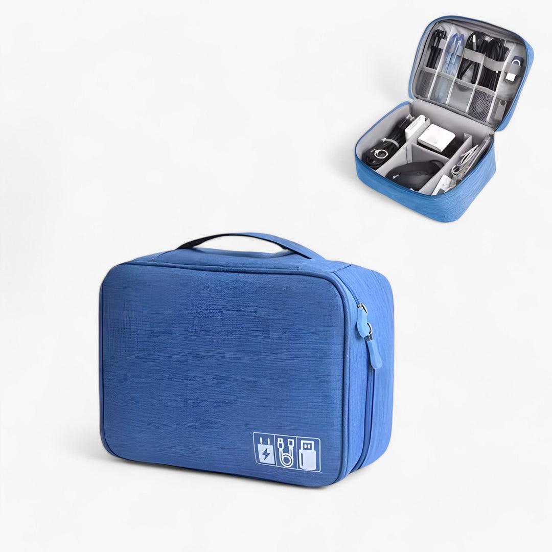 Organizer tecnologico compatto e portatile unisex, chiuso, in tessuto grigio. Ideale per viaggio e organizzazione gadget.
