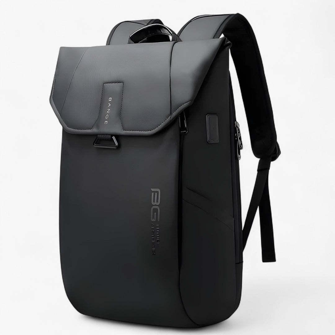 Zaino rigido uomo "Scudo" nero, protezione elegante per laptop, ideale per lavoro e viaggio.