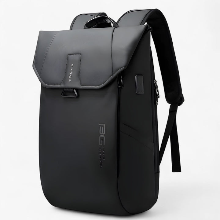 Zaino rigido uomo "Scudo" nero, protezione elegante per laptop, ideale per lavoro e viaggio.