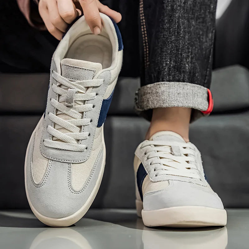 Sneakers uomo comode, ideali per massimo comfort e uno stile casual quotidiano e versatile.