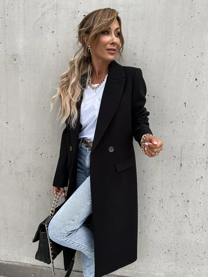 Cappotto lungo donna elegante e caldo, perfetto per l'inverno con vestibilità chic.