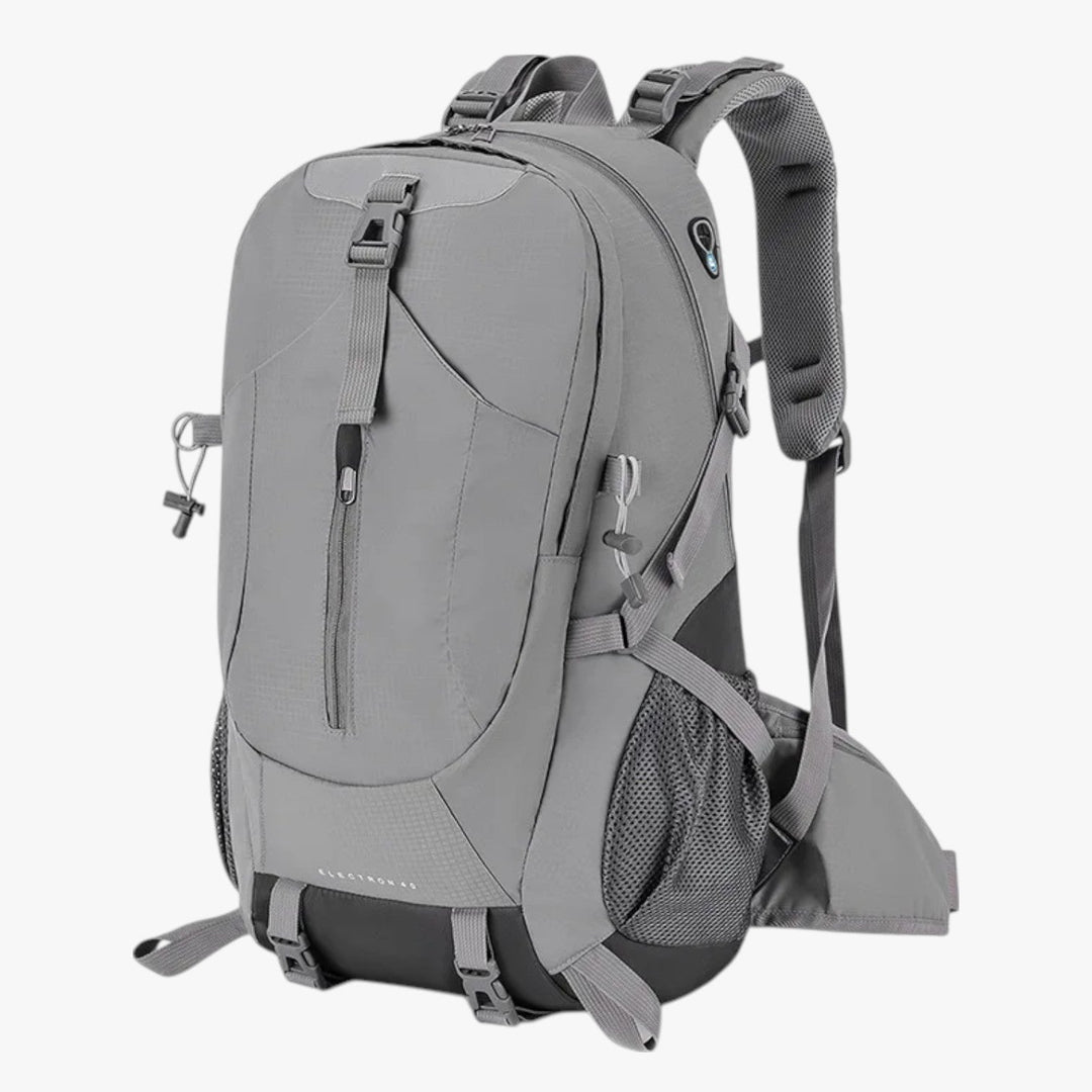 Zaino da trekking unisex 40L, nero, ideale per escursioni e viaggi avventurosi.
