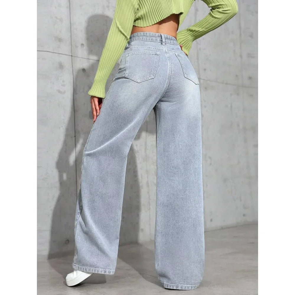 Jeans comodi da donna: vita alta, gamba larga, design moderno e stile casual. Indossali ogni giorno.