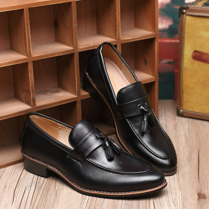 Mocassini eleganti uomo rosso vino, slip-on con doppia nappa. Ideali per serate o look business.