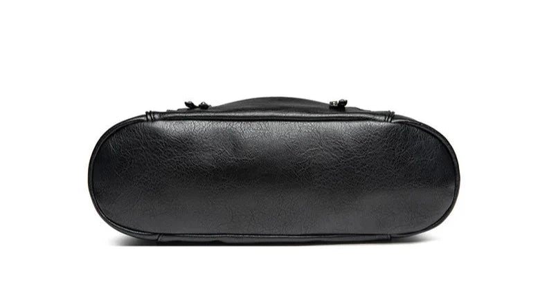 Borsa donna stile classico effetto pelle marrone. Eleganza senza tempo per ogni stagione.