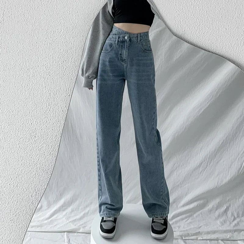 Pantaloni jeans Mom da donna a vita alta, perfetti per moda casual, stile retrò e comfort quotidiano.