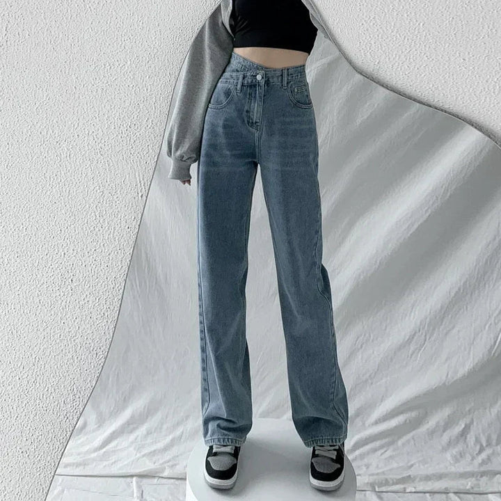Pantaloni jeans Mom da donna a vita alta, perfetti per moda casual, stile retrò e comfort quotidiano.