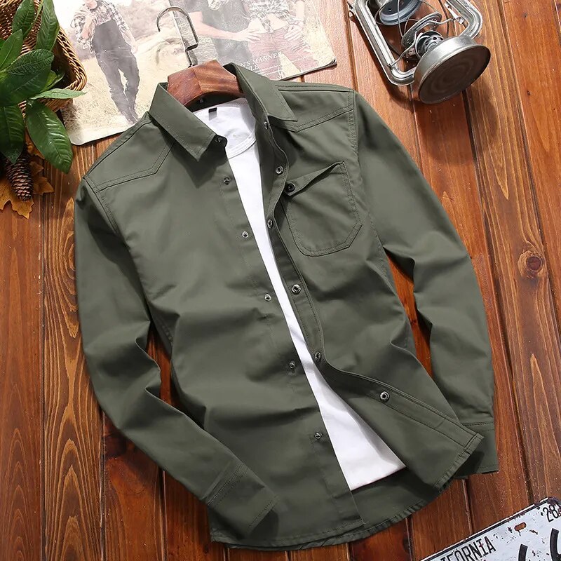 Vista posteriore camicia uomo maniche lunghe, taglio confortevole. Perfetta per look casual e versatili.