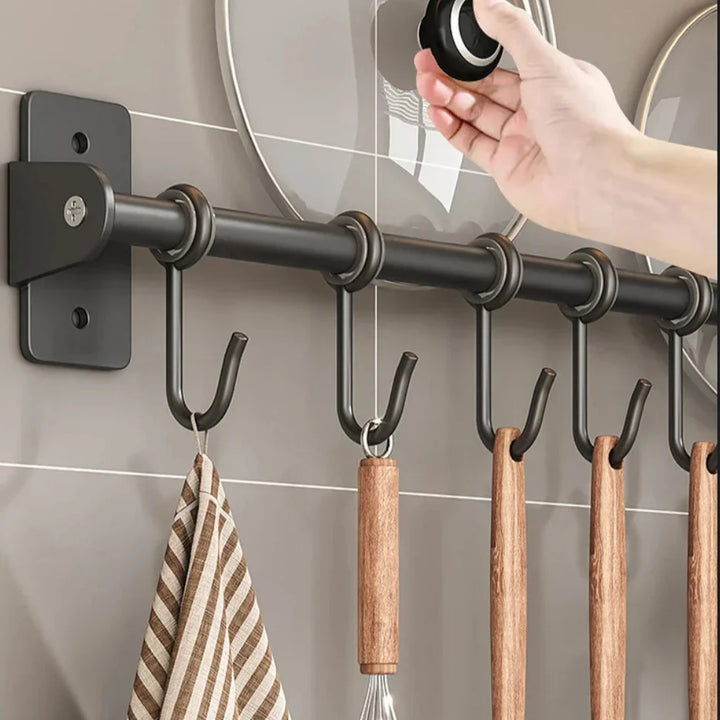 Robusto gancio organizer in acciaio per cucina, supporto universale per appendere utensili salvaspazio.