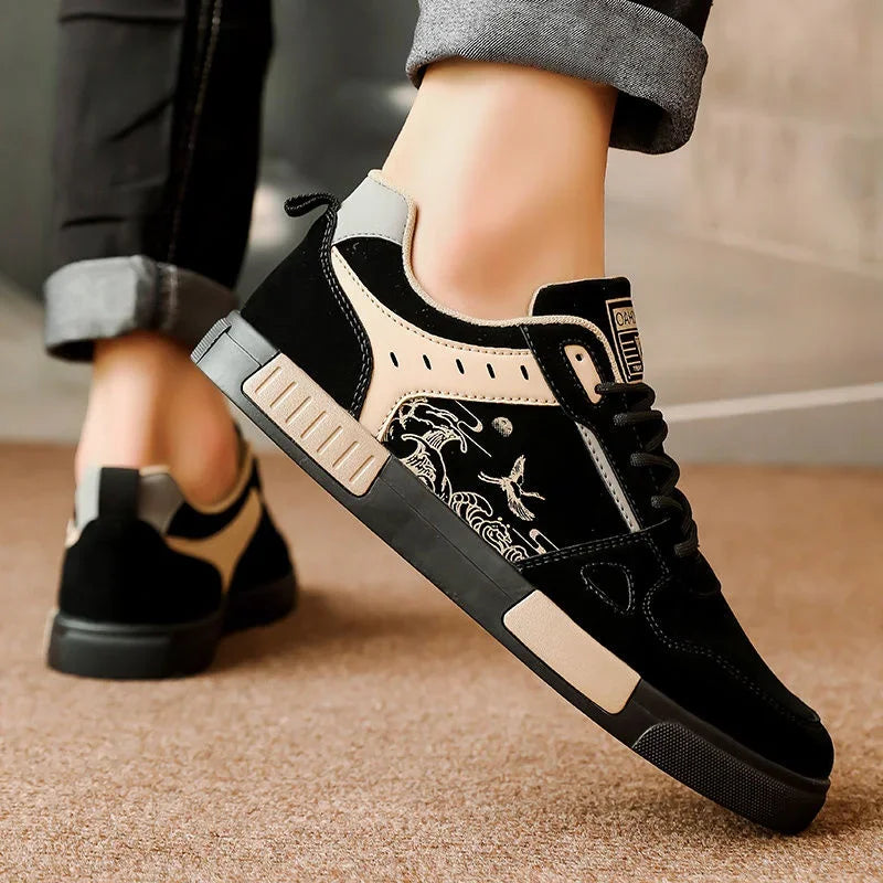 Sneakers uomo eleganti e comode con design a onde, perfette per camminare con stile.