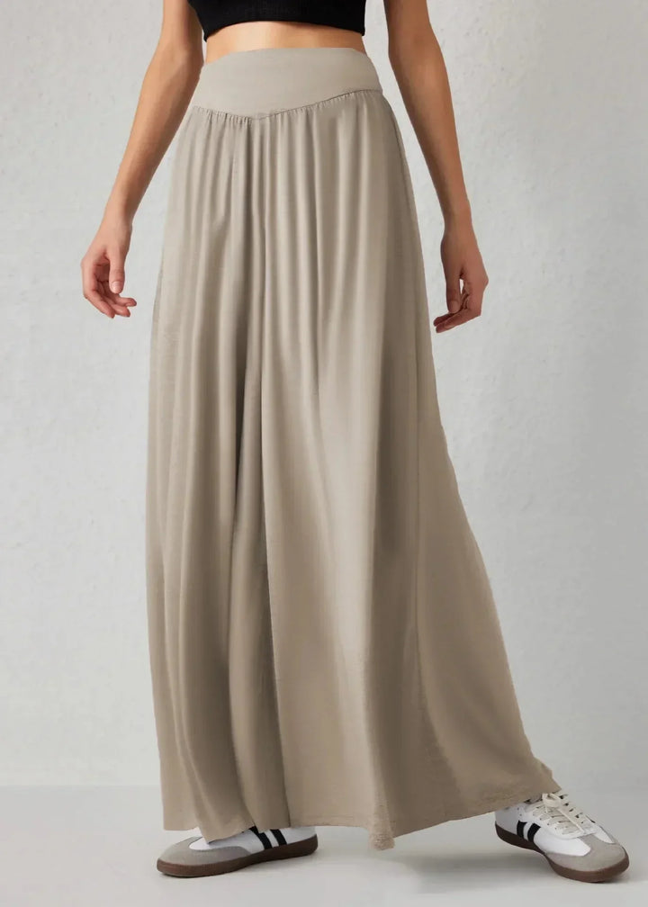 Pantaloni donna eleganti ma comodi, vita elasticizzata, gamba larga. Un must per l'estate.