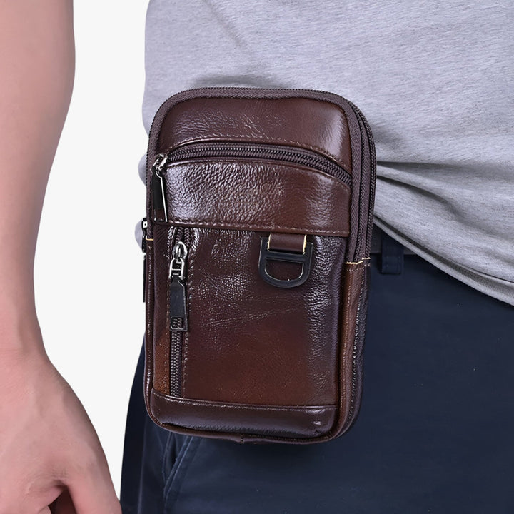 Borsello uomo marrone sintetico, compagno di viaggio ideale, resistente e funzionale.