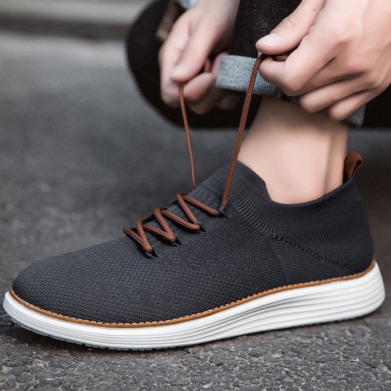 Sneakers da donna per uso quotidiano, con suola ammortizzata e tomaia traspirante per comfort.