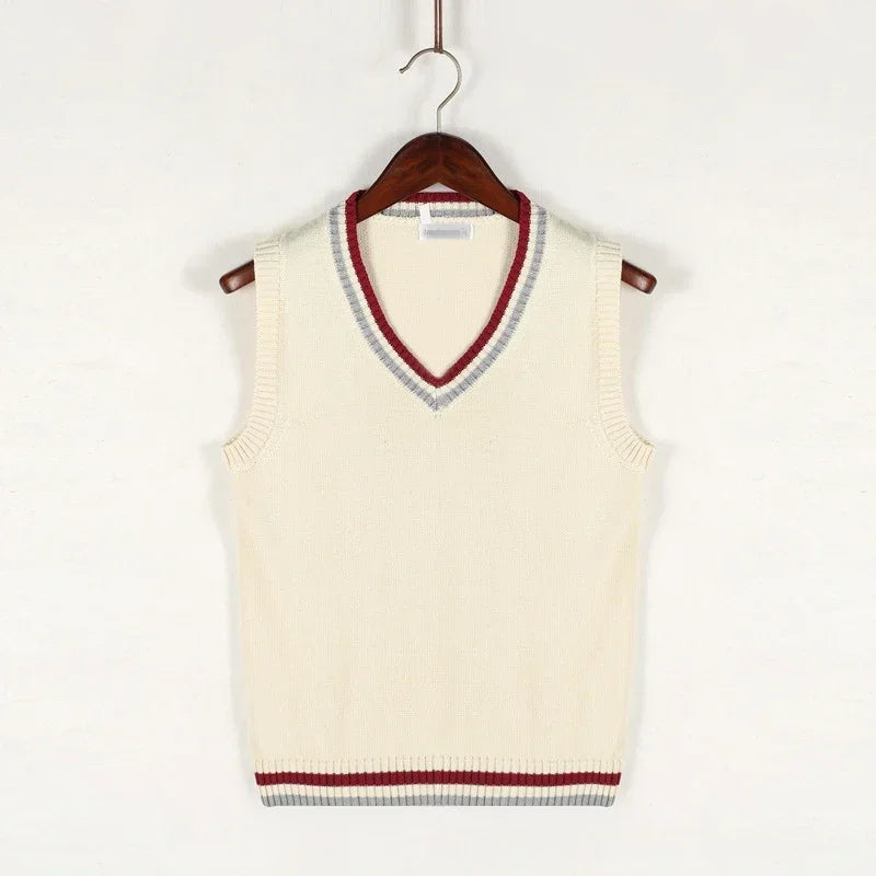 Gilet da uomo senza maniche, scollo a V elegante, per un look maschile raffinato e versatile.