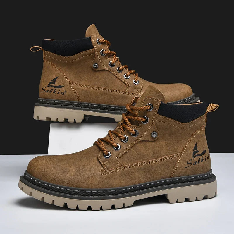 Calzature invernali uomo antiscivolo, perfette per escursionismo e stile urbano, suola alta aderenza.