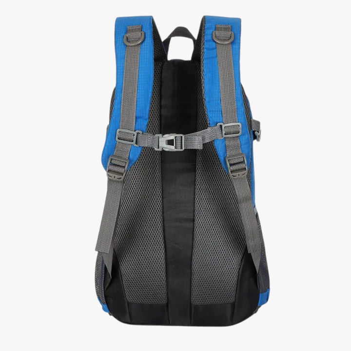 Zaino multiuso da uomo per outdoor, compatto e leggero. Perfetto per sport, escursioni e uso quotidiano.
