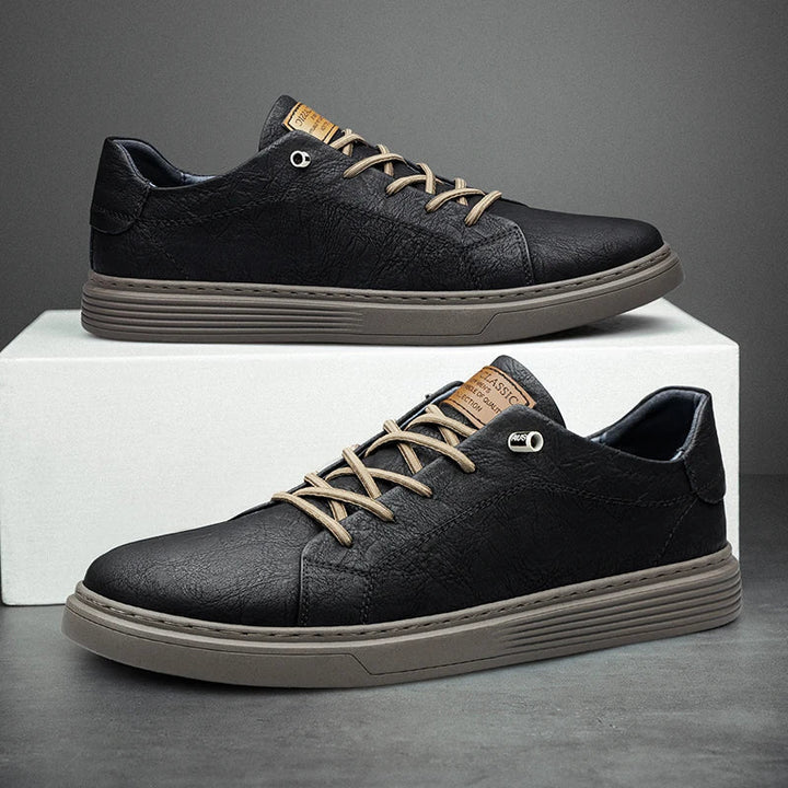 Vivaci sneakers uomo arancioni, con un design pulito. Ideali per la moda uomo e un comfort quotidiano assicurato.