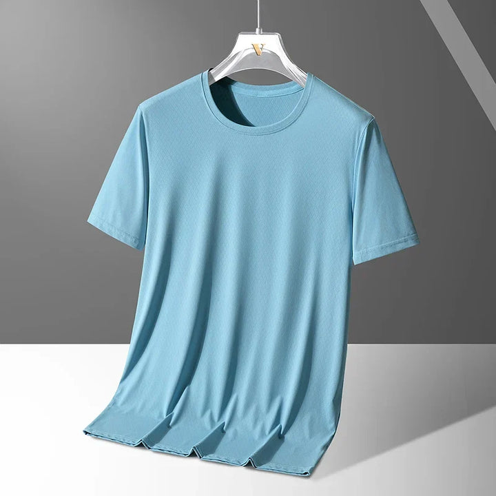Maglietta sportiva uomo elasticizzata a maniche corte con girocollo, perfetta per allenamento o look casual. Comfort versatile.