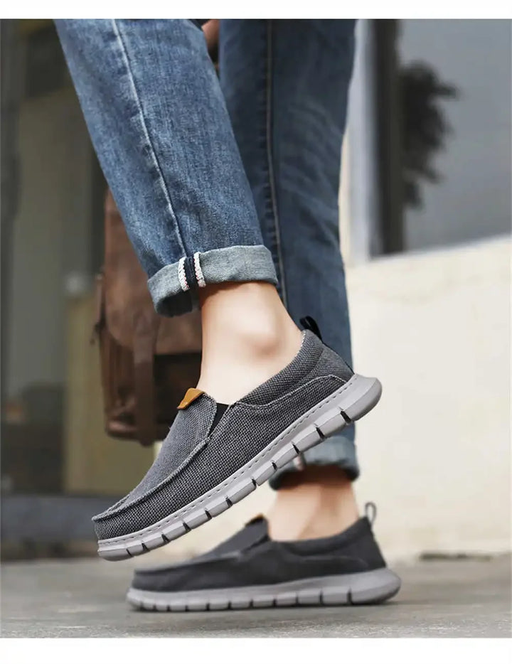 Eleganti mocassini uomo primaverili, flessibili e comodi per ogni occasione casual.