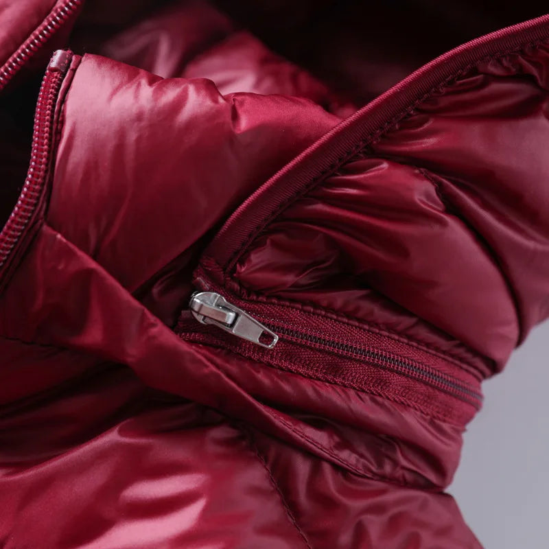Giacca lunga da donna per l'inverno, ultraleggera e calda. Un must-have versatile e alla moda.