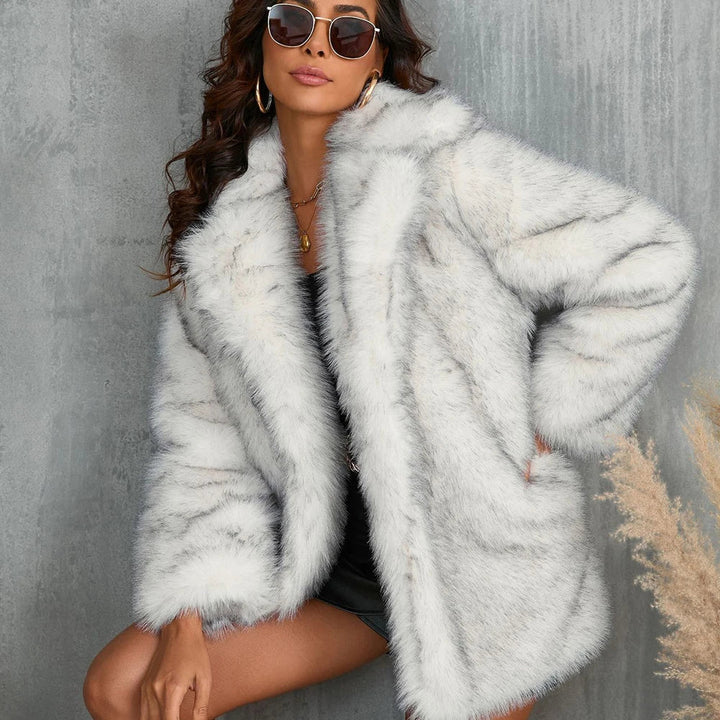 Giacca invernale donna oversize, calda e alla moda per l'abbigliamento donna.