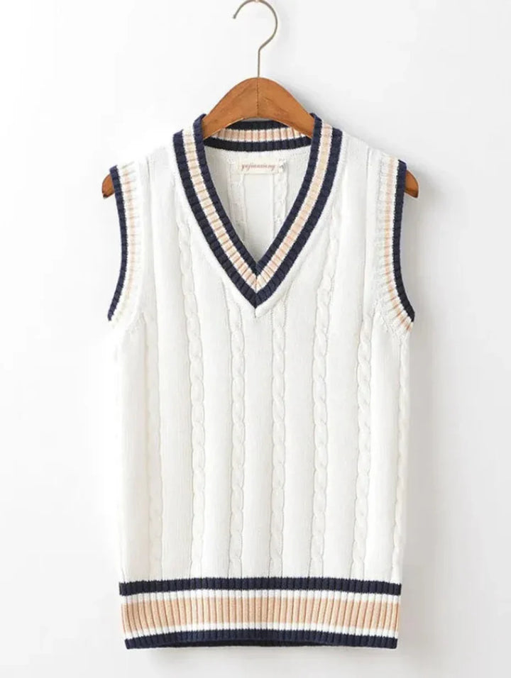 Gilet uomo senza maniche con scollo a V, per moda casual e abbigliamento maschile confortevole.