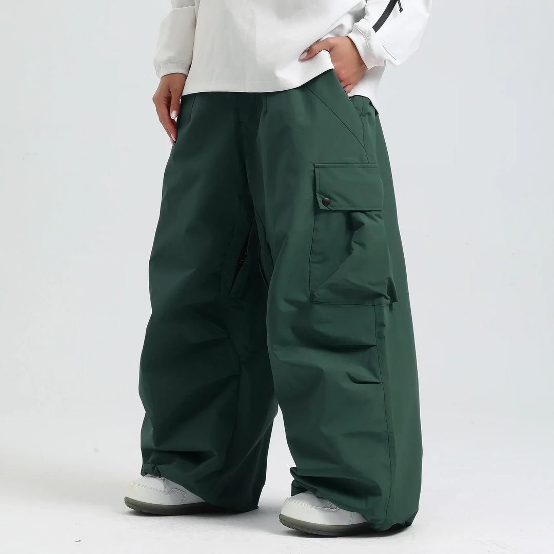 Pantaloni sci uomo larghi, traspiranti e caldi per sport invernali. Ideali per outfit neve e snowboard.