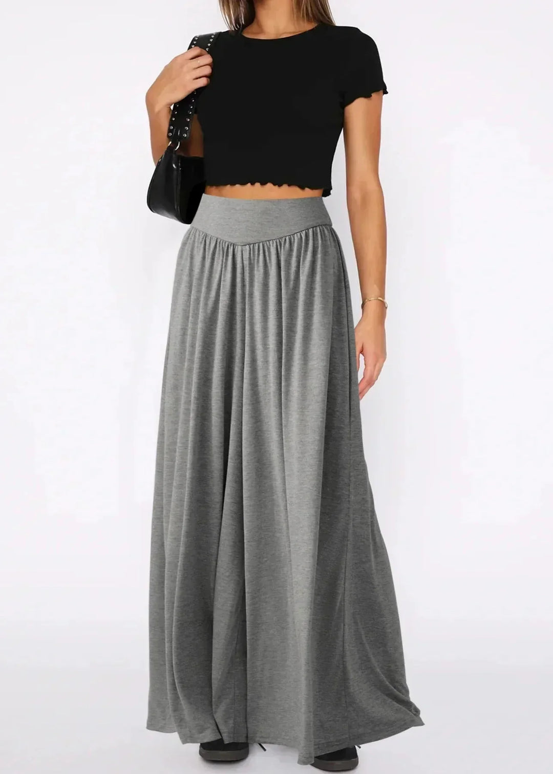 Outfit estivo: pantaloni donna morbidi, vita elasticizzata, gamba larga. Perfetti per il tempo libero.