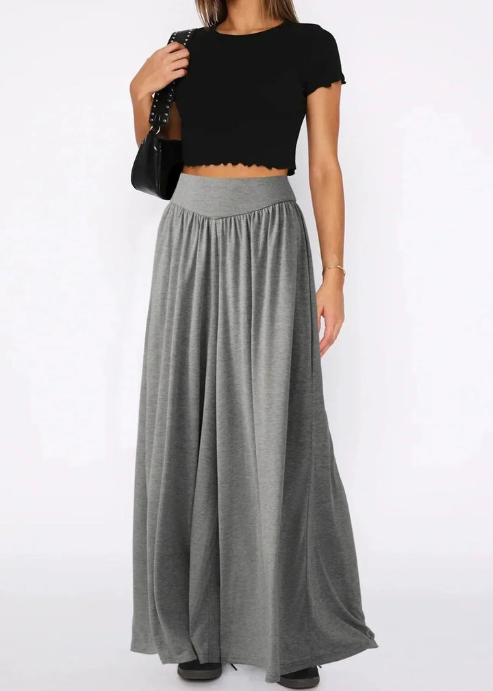 Outfit estivo: pantaloni donna morbidi, vita elasticizzata, gamba larga. Perfetti per il tempo libero.