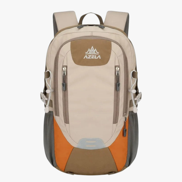 Zaino outdoor uomo nero con tasche frontali e laterali, accessorio pratico per ogni avventura.