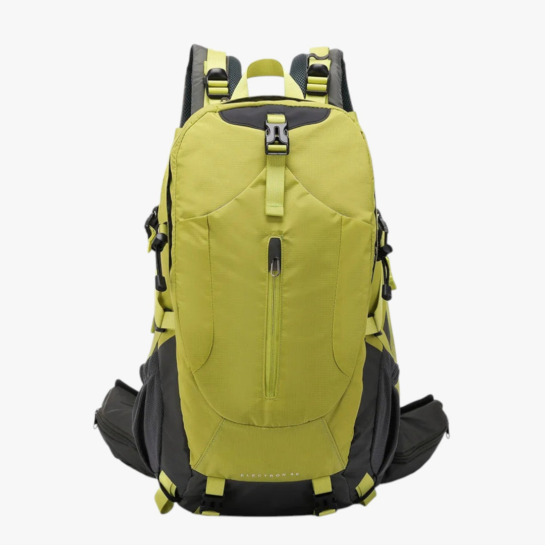 Grande zaino uomo 40L, approvato per aereo, con ampia capacità per tutti i tuoi viaggi. Stile moderno.