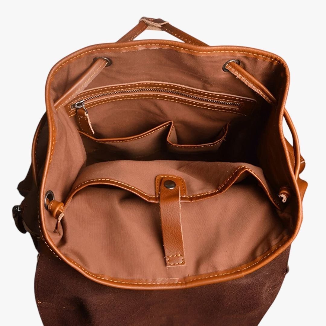 Elegante e pratico zaino da viaggio uomo multitasche, nero, perfetto per adulti che amano l'avventura.