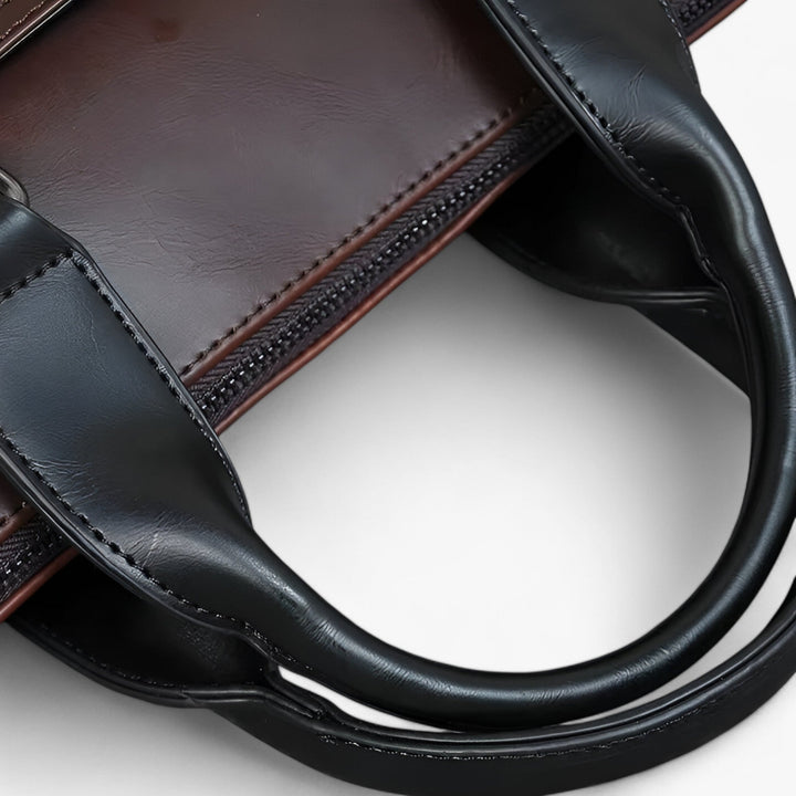 Borsa portadocumenti color marrone, versatile per uomo e donna, per un look sofisticato e moderno.