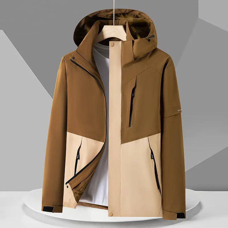 Giacca uomo invernale antivento e impermeabile con cappuccio, perfetta per outdoor e avventure.