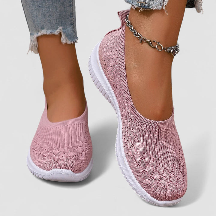 Morbide pantofole estive donna con supporto, antiscivolo e traspiranti, ideali per piedi sensibili.
