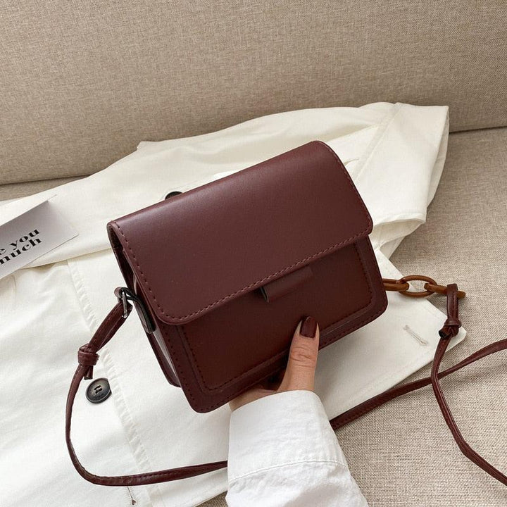 Elegante mini borsa donna in pelle sintetica, pratica e chic per il tuo look da giorno o sera.