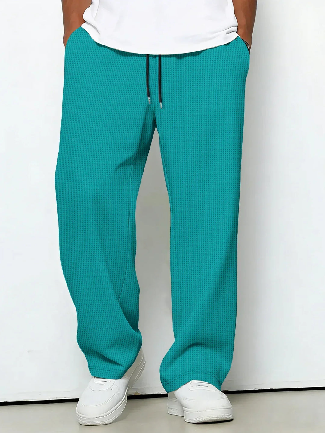 Pantaloni uomo casual perfetti per i viaggi. Offrono comodità e stile per le avventure e il tempo libero.