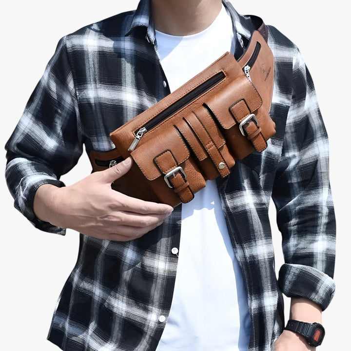 Marsupio uomo multiscomparto per uso quotidiano, offre praticità e spazio per accessori.