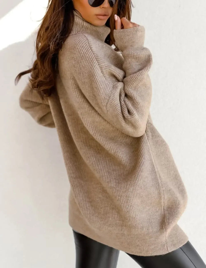 Caldo pullover donna oversize in maglia, con collo alto, ideale per l'inverno. Comodo e alla moda.