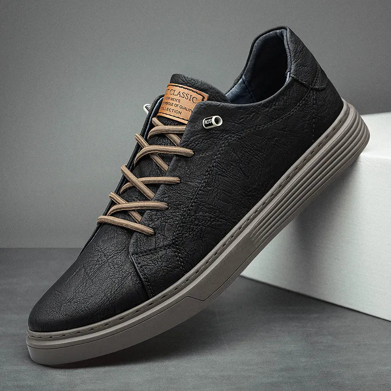 Sneakers uomo casual per comfort quotidiano e stile essenziale. Perfette per ogni occasione, design pulito.