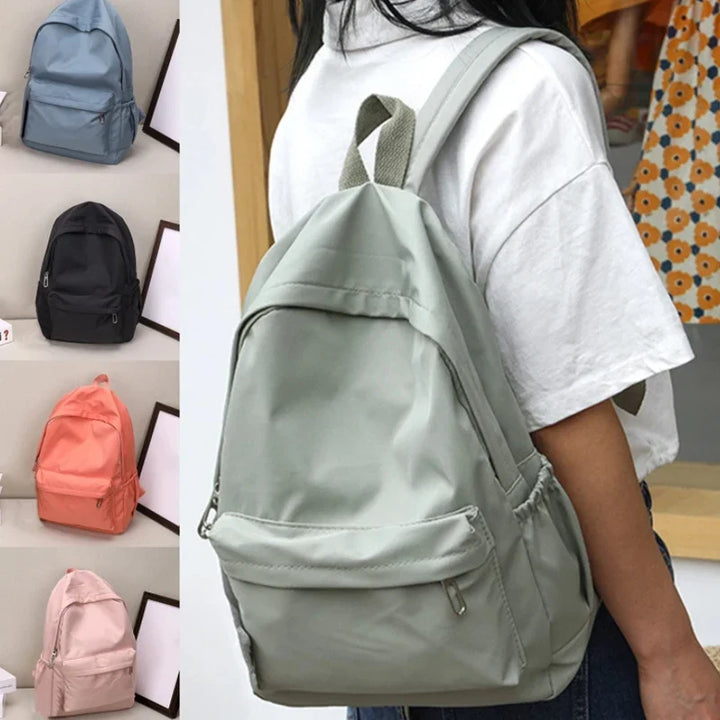 Zaino casual donna in nylon impermeabile, spazioso per scuola, università e tempo libero.