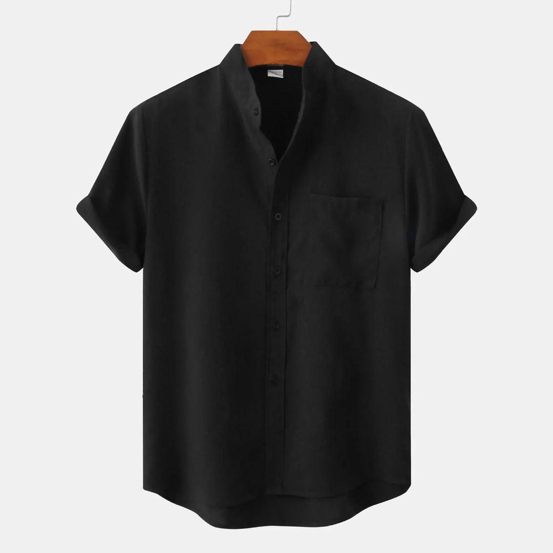 Camicia uomo estiva in misto lino leggera, maniche corte e bottoni. Perfetta per look casual e vacanze.