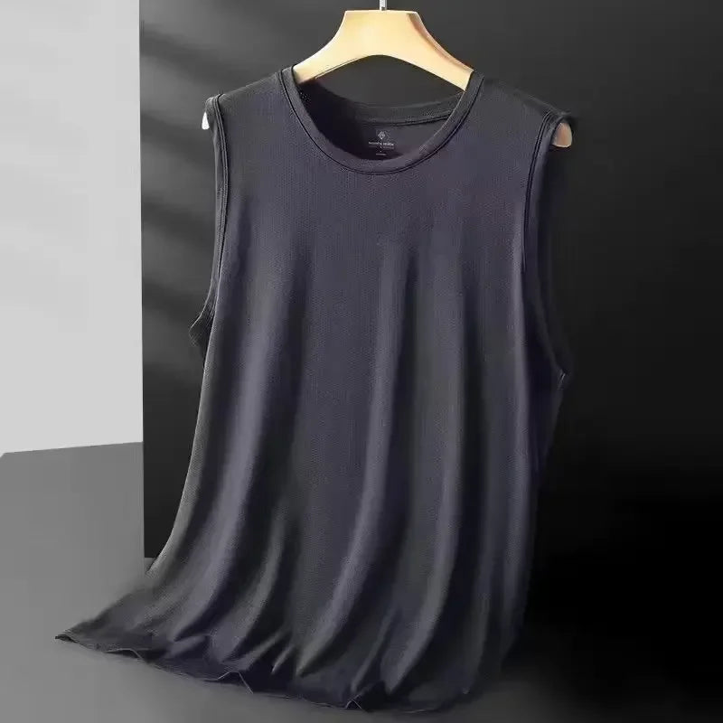 Canotta uomo estiva in poliestere mesh, ideale per sport, corsa e palestra.