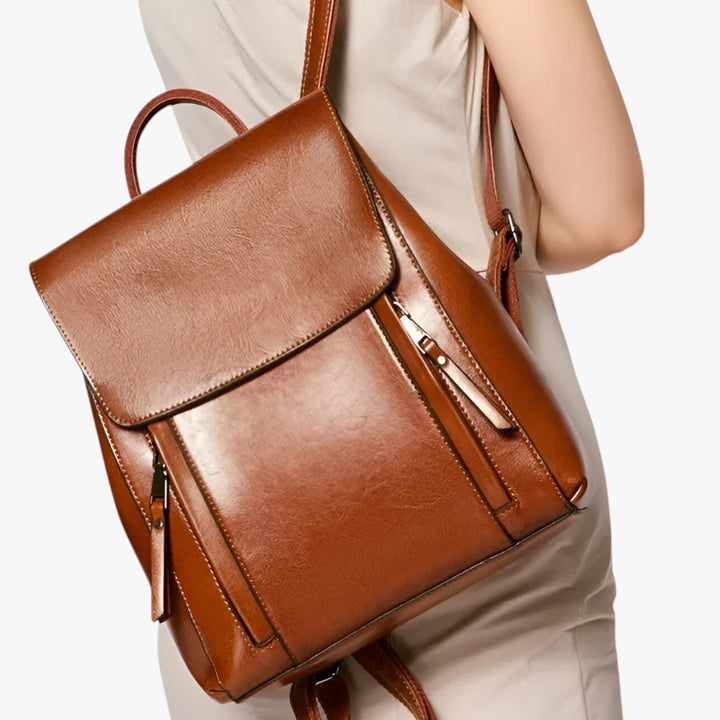 Zaino donna comodo con spallacci regolabili, ideale per lunghe passeggiate o shopping. Versatile e robusto.