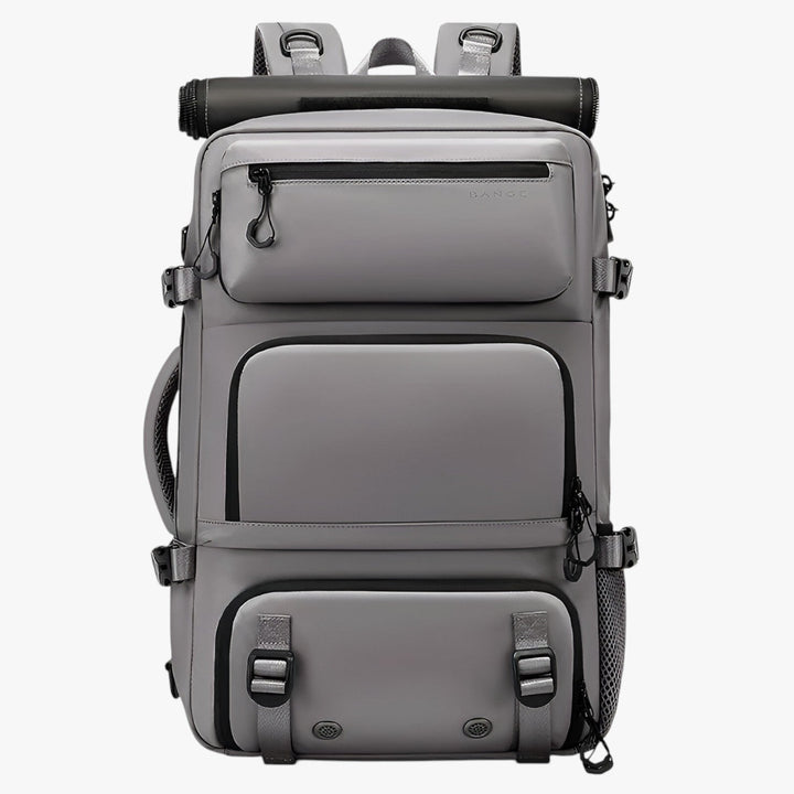 Dettaglio tasche: zaino da viaggio uomo blu multitasche, ideale per organizzare accessori quotidiani e da outdoor.