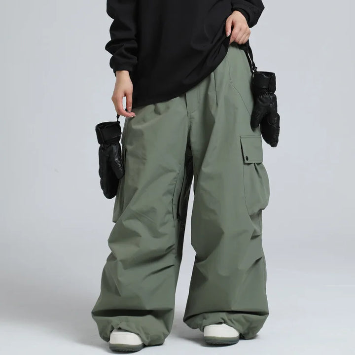 Pantaloni sci uomo impermeabili e resistenti, perfetti per snowboard e abbigliamento invernale funzionale.