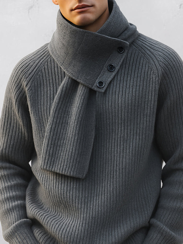Abbigliamento uomo: maglione girocollo grigio con sciarpa staccabile. Design elegante e moderno per un look a strati.