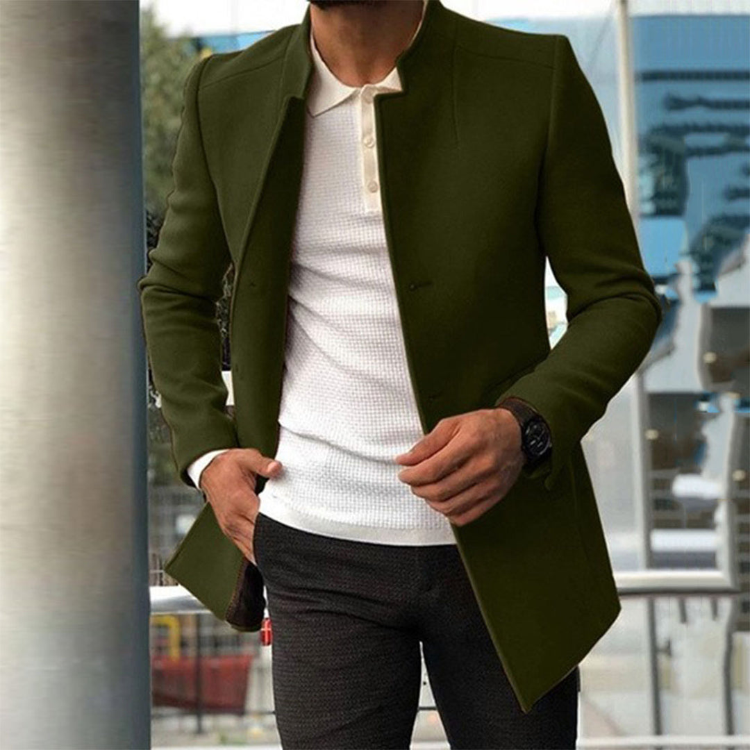 Nuova giacca invernale da uomo, calda, elegante e versatile. Perfetta per un look sofisticato in ogni occasione.
