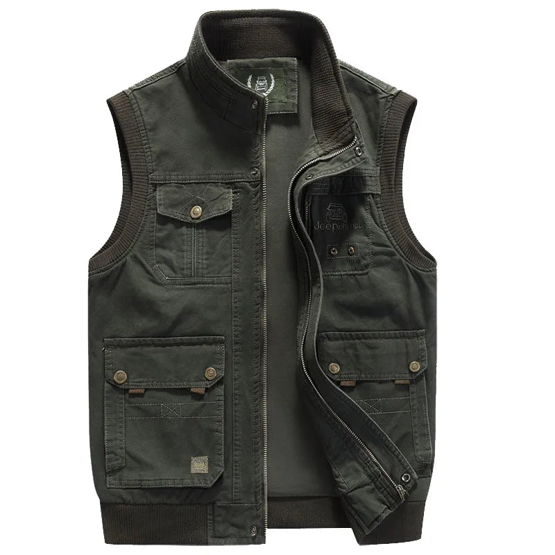Elegante gilet multitasche da uomo vintage verde. Perfetto per stile casual, lavoro e avventura all'aperto.